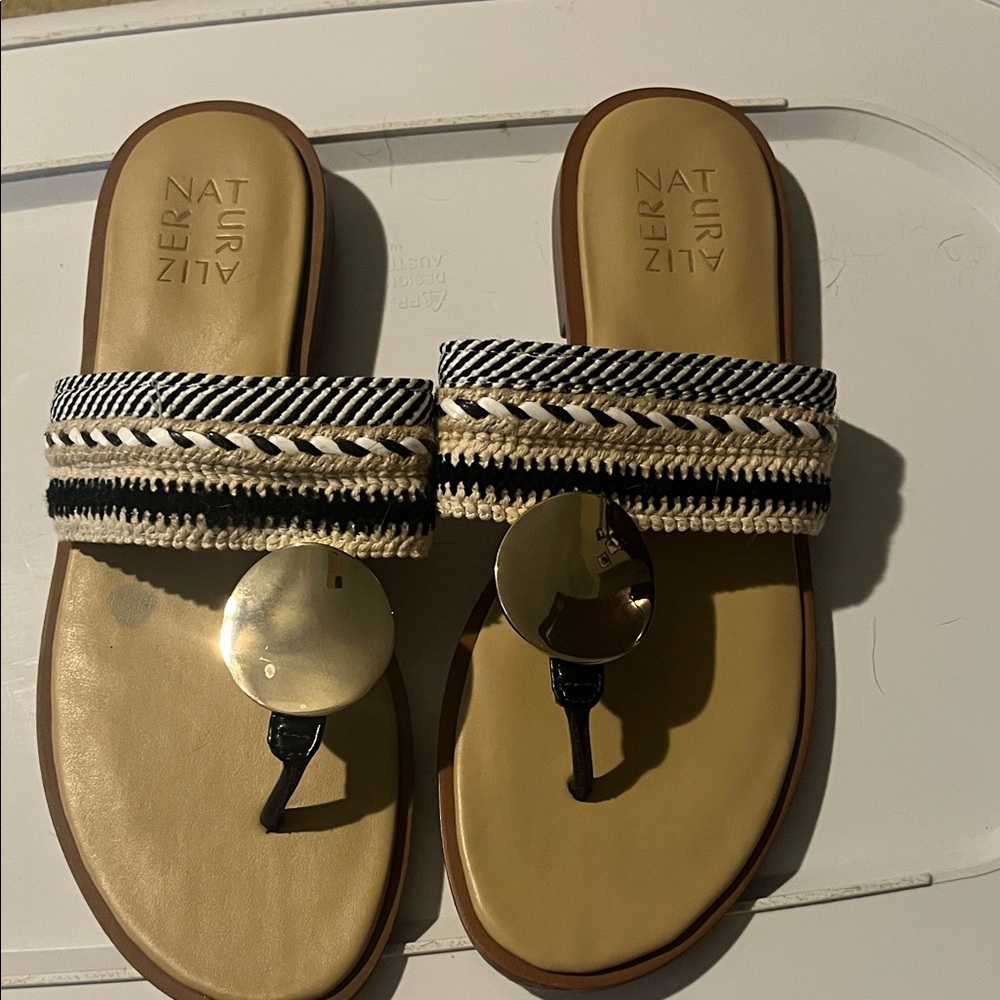 Naturalizer Black and Cream Sandals